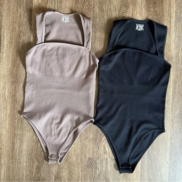 OQQ Tops - Set of 2 OQQ square neck bodysuits